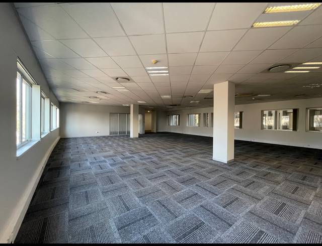 294M² OFFICE TO LET IN SANDTON CENTRAL